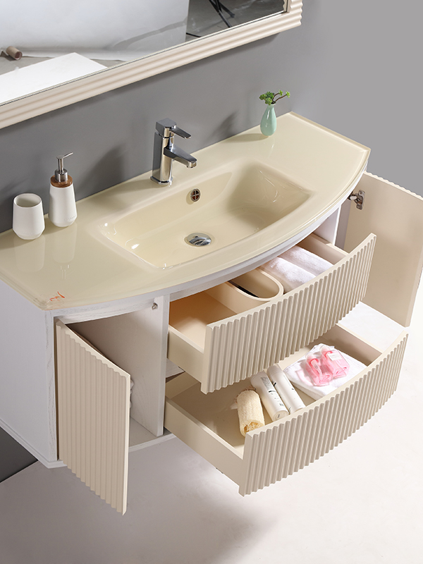 Set di mobili da bagno sospesi da parete bianchi da 120 cm, vasca singola con foro troppopieno