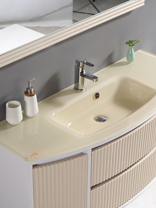 Set di mobili da bagno sospesi da parete bianchi da 120 cm, vasca singola con foro troppopieno